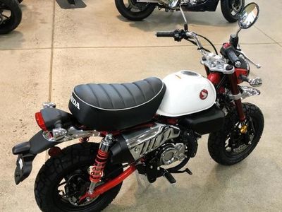 2025 Honda Monkey ABS - Photo 4