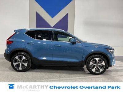 2025 Volvo XC40 — interior view
