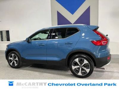 2025 Volvo XC40 — photo 7 view
