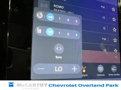 2025 Volvo XC40 — photo 22 view
