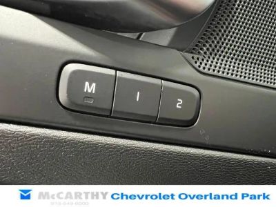 2025 Volvo XC40 — photo 24 view