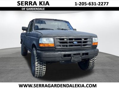 1995 Ford F-250 XL in Black — front three-quarter view