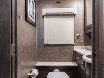 2022 Thor Motor Coach Palazzo - Photo 20