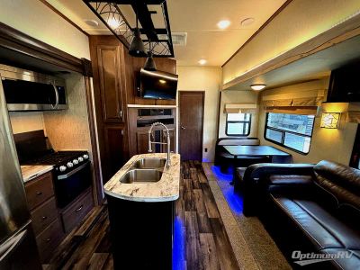 2018 Forest River Sierra — front three-quarter view