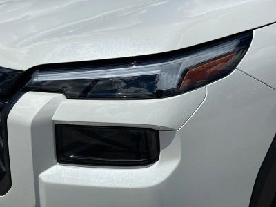 2026 Subaru Outback — photo 9 view