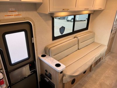 2026 Thor Motor Coach CHATEAU - Photo 12