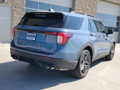 2025 Ford Explorer — rear three-quarter view
