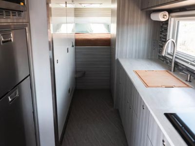 2025 Storyteller Overland - Photo 2