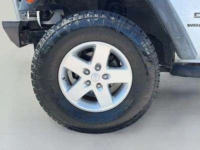 2014 Jeep Wrangler — photo 34 view