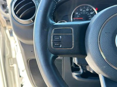 2014 Jeep Wrangler — photo 29 view