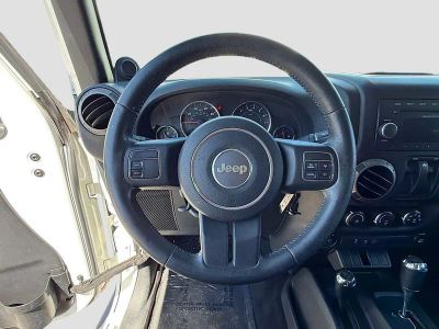 2014 Jeep Wrangler — photo 31 view