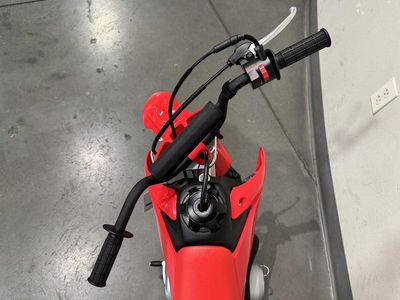 2026 Honda CRF50F - Photo 8