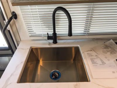 2027 Thor Motor Coach CHATEAU — photo 11 view