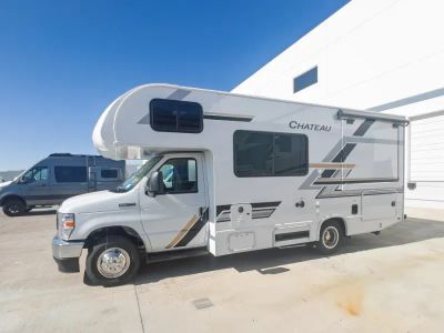 2027 Thor Motor Coach CHATEAU — photo 21 view