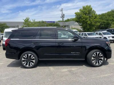 2026 Ford Expedition - Photo 2