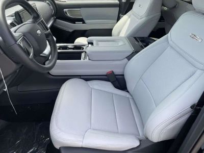 2026 Ford Expedition - Photo 13