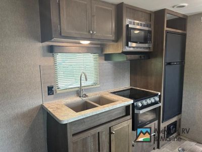 2019 Dutchmen RV Coleman Lantern Series - Photo 8