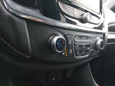 2023 Chevrolet Traverse - Photo 18