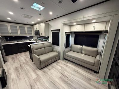 2026 Keystone RV Avalanche - Photo 10