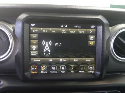 2023 Jeep Wrangler - Photo 23