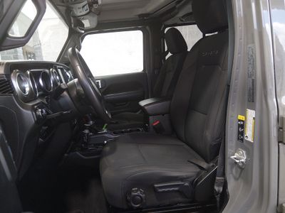 2023 Jeep Wrangler - Photo 11