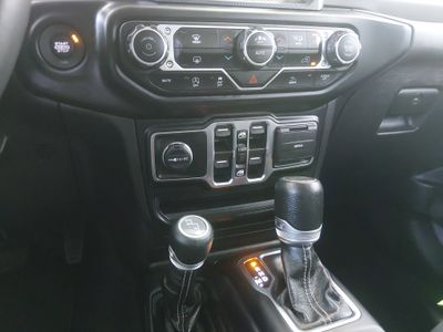 2023 Jeep Wrangler - Photo 20