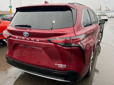 2021 Toyota Sienna - Photo 2
