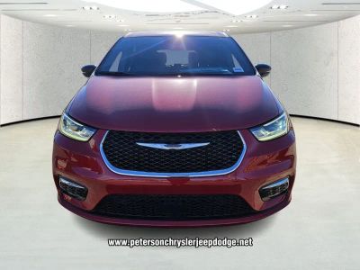 2026 Chrysler Pacifica — side profile view