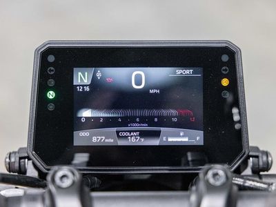 2026 Yamaha MT-09 - Photo 17