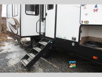 2022 Forest River RV Sabre - Photo 11