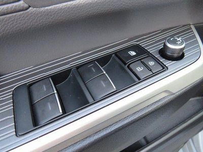 2023 Toyota SIENNA XSE - Photo 84