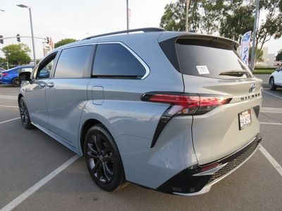 2023 Toyota SIENNA XSE - Photo 8