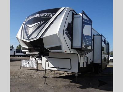 2022 Grand Design Momentum M-Class - Photo 2