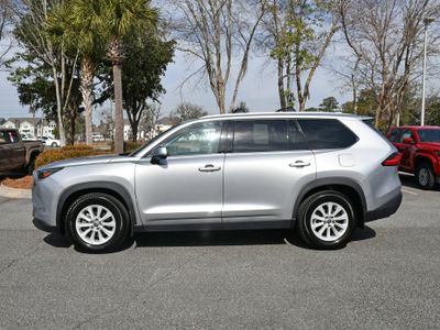 2024 Toyota Grand Highlander - Photo 2