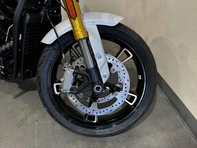 2025 Indian Motorcycle 101 Scout Ghost White Metallic with Graphics - Photo 13