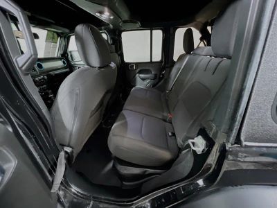 2023 Jeep Wrangler — photo 25 view
