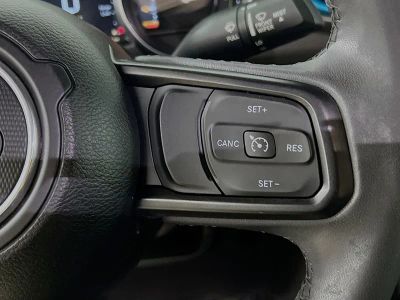 2023 Jeep Wrangler — photo 17 view