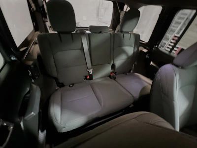 2023 Jeep Wrangler — photo 29 view