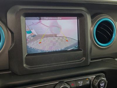 2023 Jeep Wrangler — photo 24 view