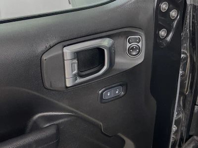 2023 Jeep Wrangler — photo 14 view