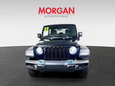 2023 Jeep Wrangler — photo 8 view