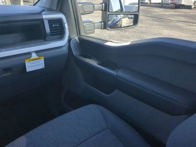 2026 Ford F-250SD — photo 21 view