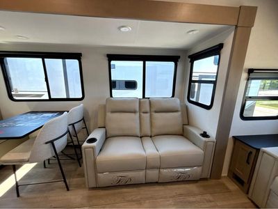 2026 Grand Reflection 150 Series - Photo 10