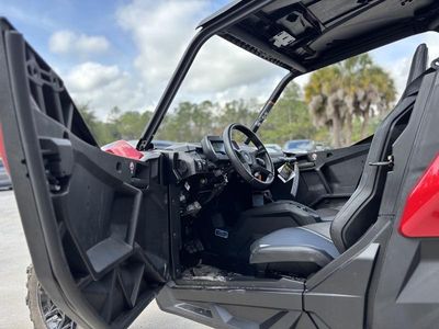 2025 Can-Am Commander MAX XT 700 - Photo 9