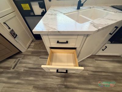 2027 Jayco Jay Flight SLX - Photo 19