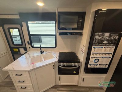 2027 Jayco Jay Flight SLX - Photo 15