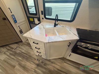 2027 Jayco Jay Flight SLX - Photo 14
