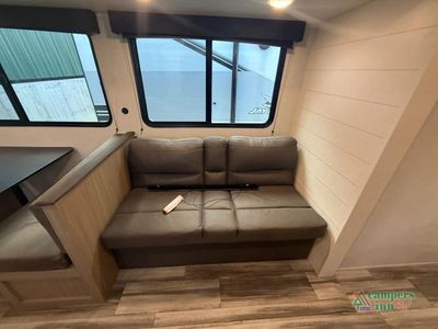 2027 Jayco Jay Flight SLX - Photo 11