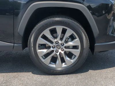 2023 Toyota RAV4 — photo 11 view