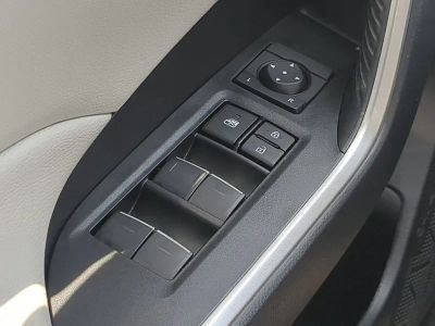 2023 Toyota RAV4 — photo 30 view